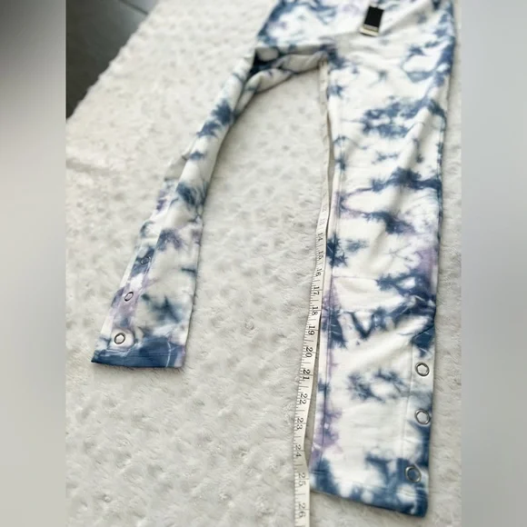 NWT- MONROW Midnight Iris Active Sweatpants Legging Two Tone Crystal Tie Dye - Picture 14 of 16